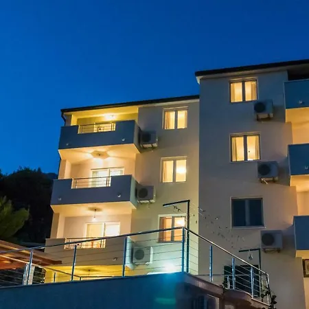 The Pine Apartmán
